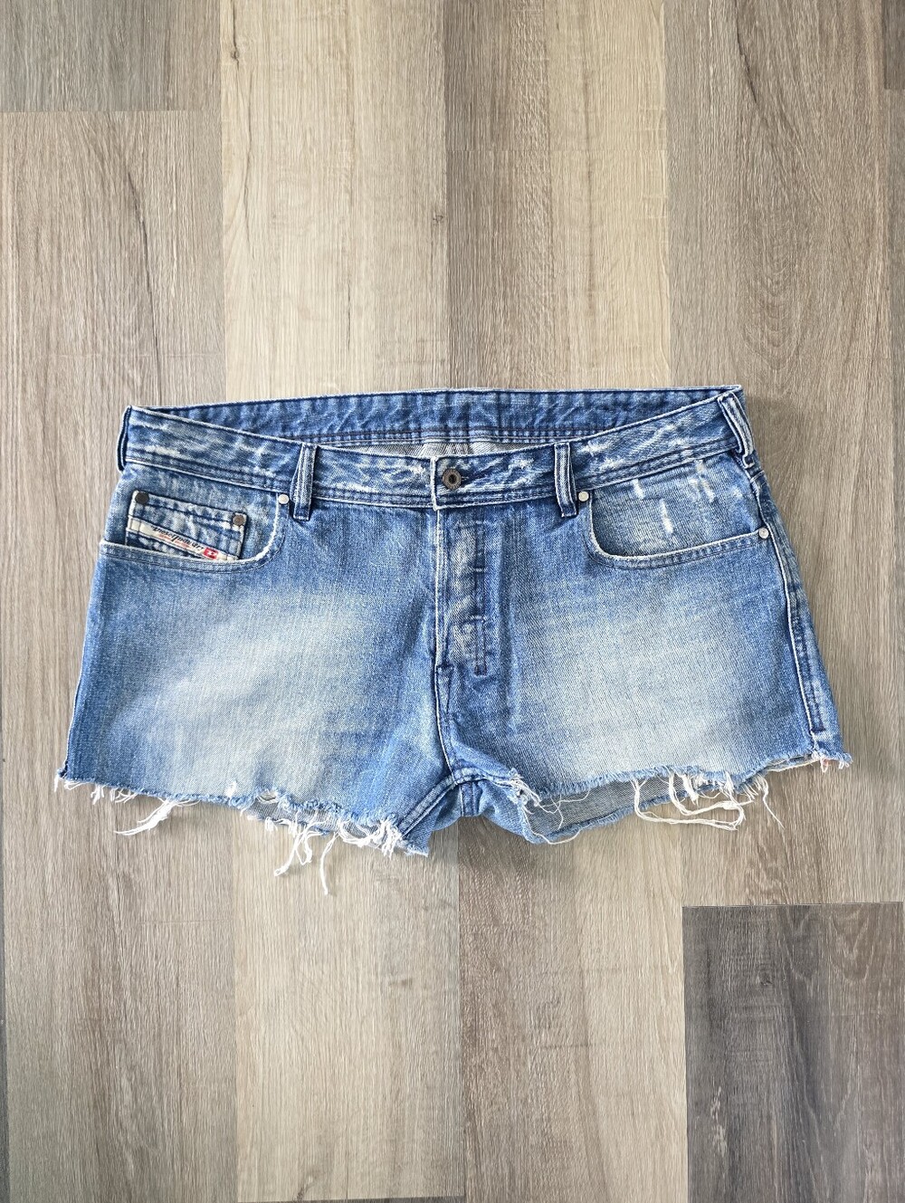 Diesel Men's ight Blue Distressed Denim Cutoff Shorts Size 36